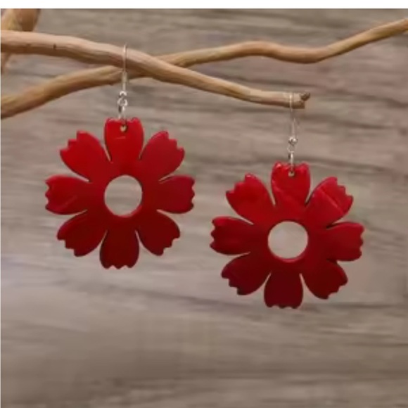 nwt dangling coconut wood flowers earrings - Picture 1 of 3